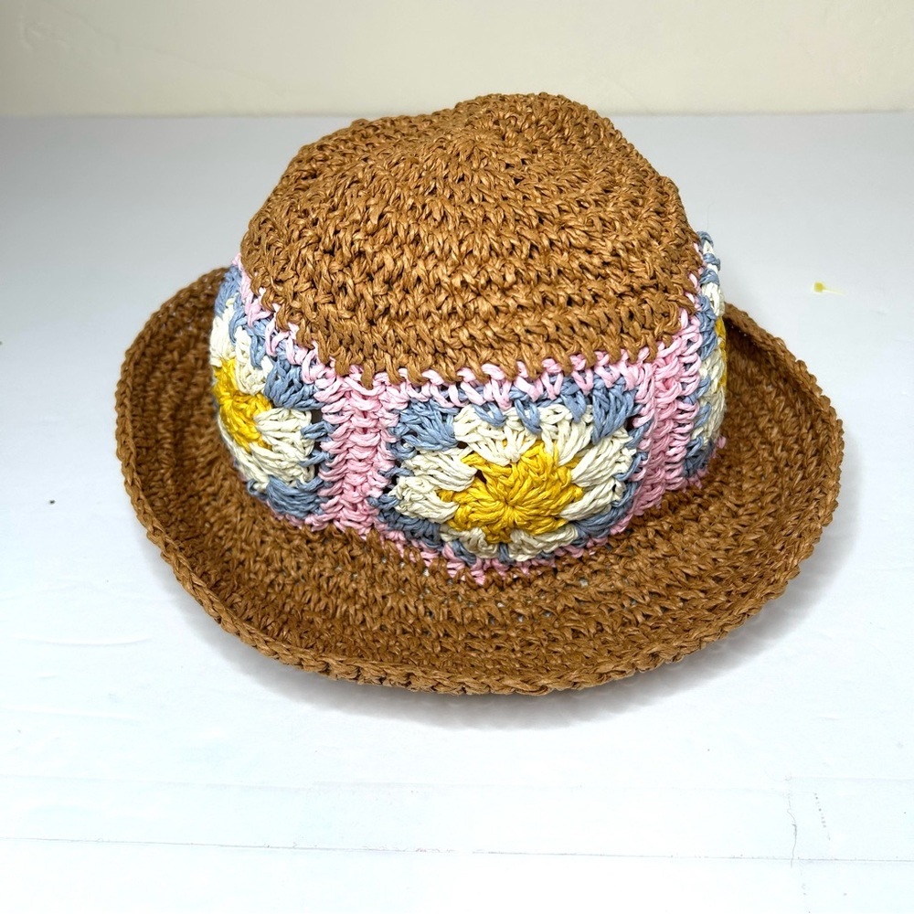NWT DAVID and YOUNG Crochet Granny Square Straw Bucket Hat - Picture 3 of 14